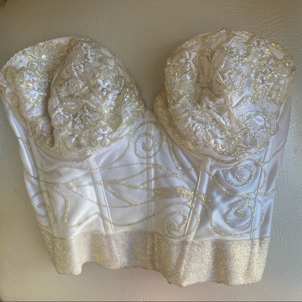 Vintage embellished bustier💞